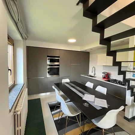 Dolce Luxury House Сasa de vacaciones Luino